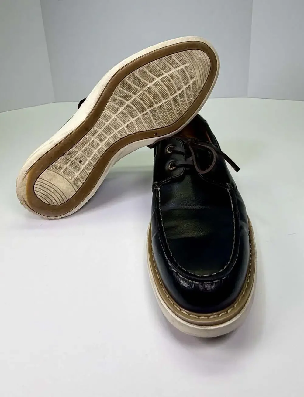 Nautica‎ Men's Moc Toe Boat Shoes with White Sole Size 9.5 Man-made Material